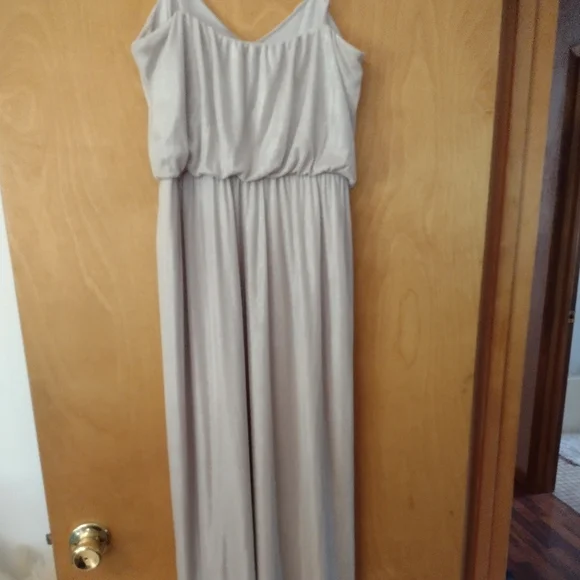 An H&M silvery champagne maxi dress with slit, size 4 - Picture 3 of 4